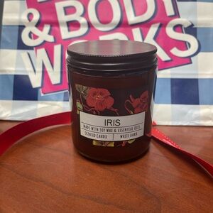 Iris Vintage Candle VHTF NWT Single Wick White Barn BBW